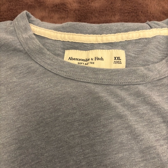 Abercrombie & Fitch T-Shirt - Picture 2 of 3